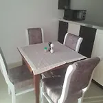 Luky Albania Апартаменты *